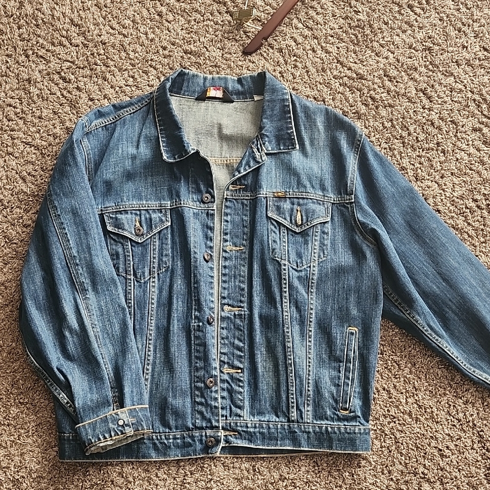 Classic Blue Denim Jacket - Men's Casual Jean Coat
